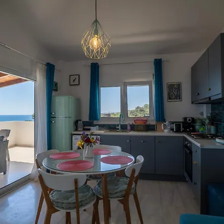 Kirke's Nest Apartment Petalidi