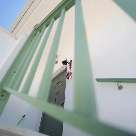 Kirke's Nest Petalídhion