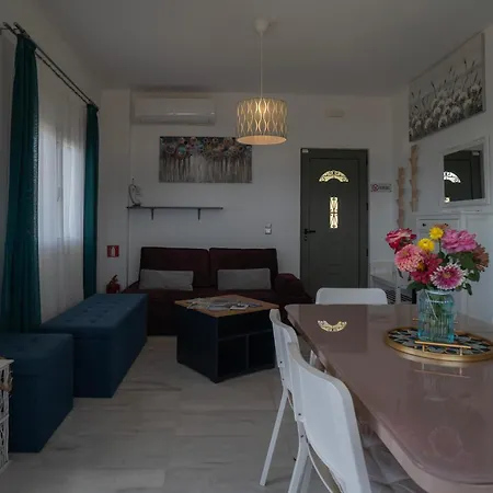 Apartment Kirke's Nest Petalidi