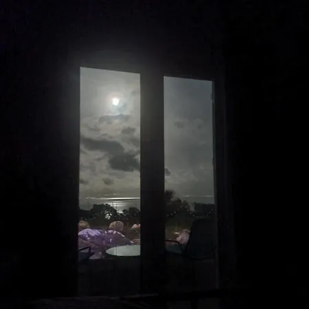 Kirke's Nest 公寓 *