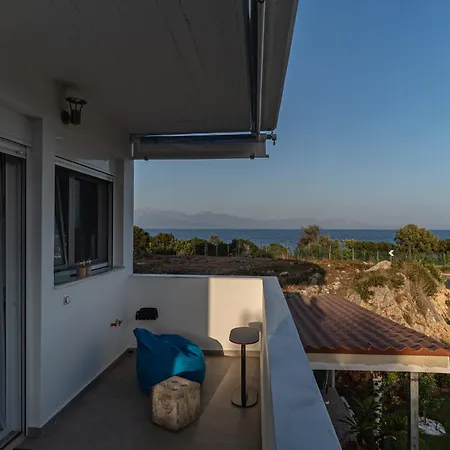 Kirke's Nest Petalídhion