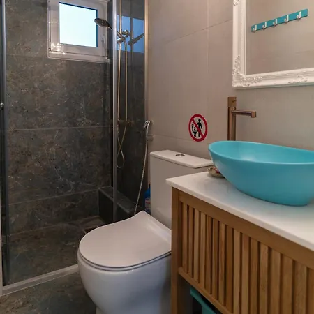 Apartment Kirke's Nest Petalidi
