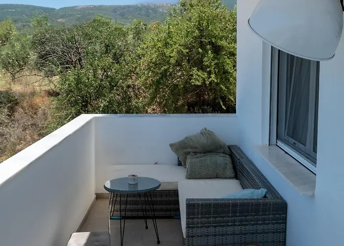 Kirke's Nest Apartment *