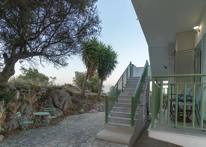 Kirke's Nest Apartment *