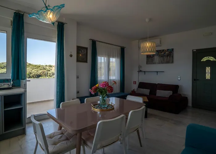 Kirke's Nest Petalídhion