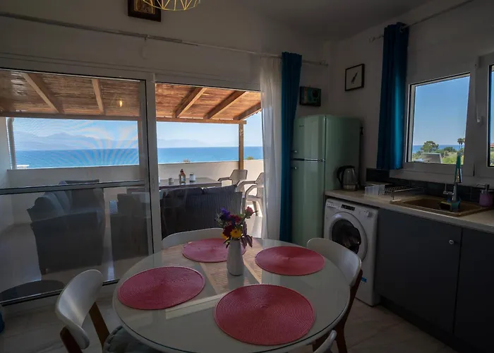 Kirke's Nest Petalídhion